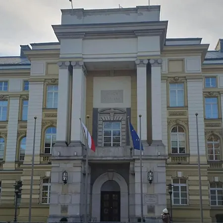 Break شقة وارسو